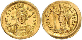 RÖMISCHES REICH, Leo I., 457-474, AV Solidus. Behelmte Büste mit Speer und Schild v.vorn. Rs.Victoria mit Langkreuz l. stehend.
GOLD, kl.Kr., ss-vz