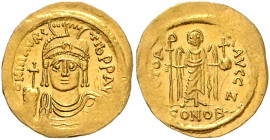 BYZANTINISCHES REICH, Mauricius Tiberius, 582-602, AV Solidus. Beh. Büste frontal mit Kreuzglobus und Schild. Rs.Victoria frontal stehend, hält Stauro...