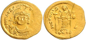 BYZANTINISCHES REICH, Mauricius Tiberius, 582-602, AV Solidus (583-602) CONOB =Konstantinopel. Beh. Büste von vorn, hält Kreuzglobus, MAVRC Tib PP AVC...