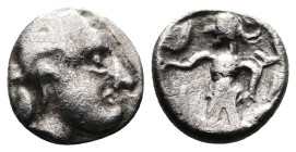 Central European Tribes, Boii. 1st. Century BC. AR Obol (9,5 mm, 0,77 g.) Athena-Alkis-series. Celticized male head to right. Rev. Stylized Athena Alk...