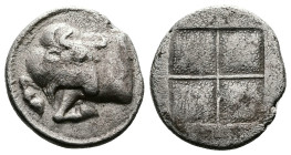 Macedon. Akanthos. AR Tetrobol (14,5 mm. 2,34 g.) Circa 430-390 BC. Forepart of bull to left, head reverted. Rev. Quadripartite incuse square with gra...