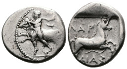 Thessaly. Larissa. Circa 400-380 BC. AR Drachm (19,6 mm. 5,9 g.). Thessalos to left, with his cloak and petasos flying back over his shoulders, attemp...