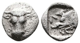 Phokian League. Phokis. Federal coinage. 457 - 446 BC. AR Obol (10mm. 0,95g.). Frontal bull’s head, the hair shown in ringlets, very small letters Φ a...