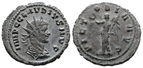 Claudius II, AD 268–270. AE Antoninianus. (23,7mm. 4,1 g.). Rome. IMP C CLAVDIVS AVG, radiate, draped and cuirassed bust right. Rev. VICTORIA AVG, Vic...