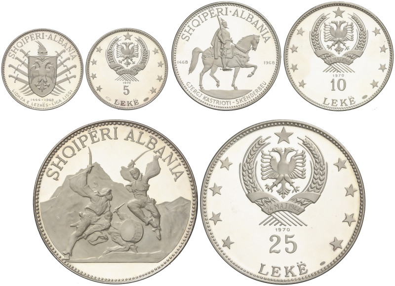 WORLD COINS: ALBANIA
Set 3 monedas 5, 10 y 25 Leke. 1968. AR. V Centenario liga...