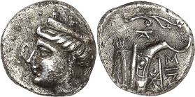 PAPHLAGONIEN. 
STÄDTE. 
SINOPE. Triobolon (330/300 v.Chr.) 2,35g. Kopf d. Nymphe Sinope n.l. / SINW Galeerenbug n.l.; l. Aphlaston neben Monogramm f...