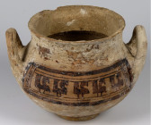 OBJEKTE AUS TON. 
GEBRAUCHSGEGENSTÄNDE. 
GRIECHISCHE KERAMIK. Peuketischer Stamnos 6. Jh. v. Chr. beiger Ton mit schwarzer Bemalung. Beuidseitig ein...