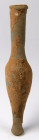 OBJEKTE AUS TON. 
GEFÄSSE. 
Römisch. Spindel, römisch, graubeiger Ton, rötliche starke Verkrustungen L.18cm. erworben aus deutschem Handel.