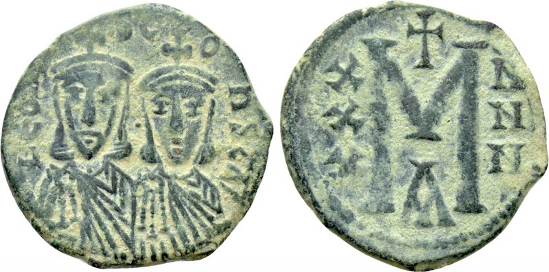 LEO V THE ARMENIAN with CONSTANTINE (813-820). Follis. Constantinople. 

Obv: ...