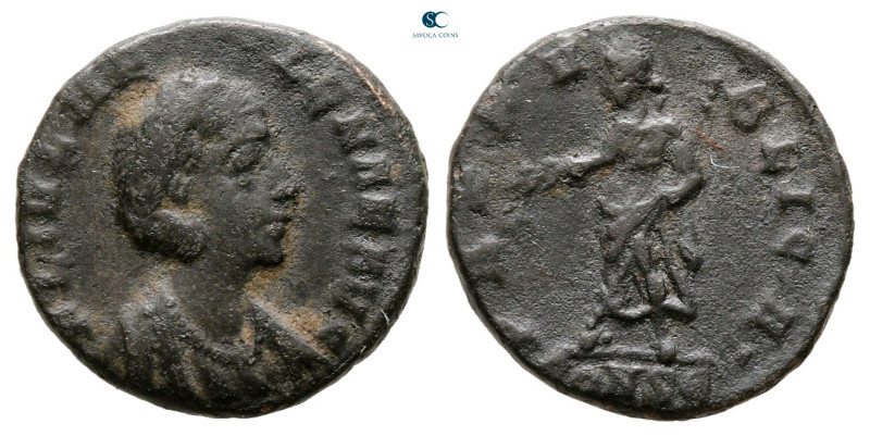 Helena. Augusta AD 324-329. Constantinople
Follis Æ

15 mm, 1,69 g



Ver...