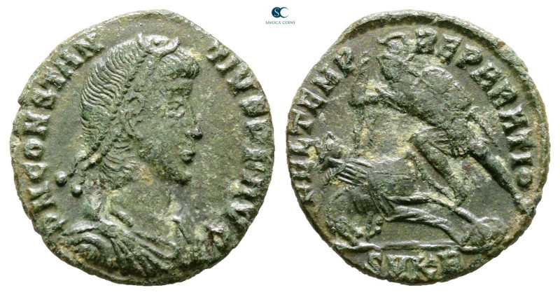 Constantius II AD 347-361. Cyzicus
Follis Æ

16 mm, 2,04 g



Nearly Very...