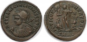 Römische Münzen, MÜNZEN DER RÖMISCHEN KAISERZEIT. Licinius der Jüngere. Follis (Kuzikos) ND, 20 mm. Vs: Brb. in Rüstung mit Helm, Schild und Lanze n. ...
