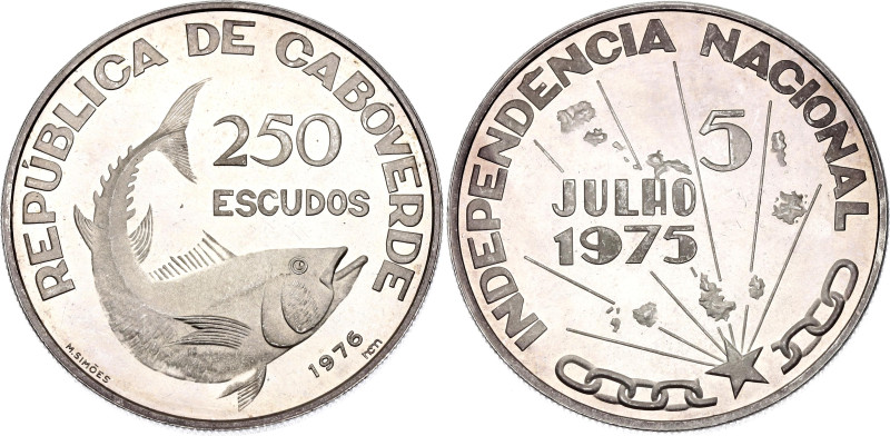 Cabo Verde 250 Escudos 1975

KM# 13, N# 30650; Silver 16.4 g.., Proof; 1st Ann...