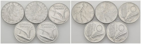 Repubblica Italiana - Lotto di 5 monete: 3 esemplari da 10 Lire Spiga 1965 (RARI); 2 esemplari da 50 Lire Vulcano 1958 (RARI) 

SPEDIZIONE IN TUTTO ...