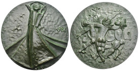 Medaglia per il VIII Centenario della Nascita di San Francesco - 1982 - opus: Grilli, Johnson - AE - 202,64 g; Ø 70 mm

SPEDIZIONE IN TUTTO IL MONDO...
