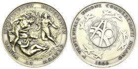 Medaglia I° Ventennale Unione Commerciale Milano 1966 - opus: Johnson - AE argentato - 83,30 g; 59 mm

BB/SPL

SPEDIZIONE IN TUTTO IL MONDO - WORL...