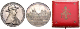 Giovanni XXIII (1958-1963) - Medaglia anno V - Ag - 39,89 g; Ø 44 mm - in cofanetto originale

FDC

SPEDIZIONE IN TUTTO IL MONDO - WORLDWIDE SHIPP...