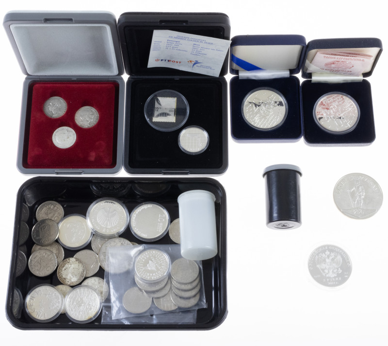 Coins Netherlands Oversea in boxes - Box with various coins and medals Netherlan...