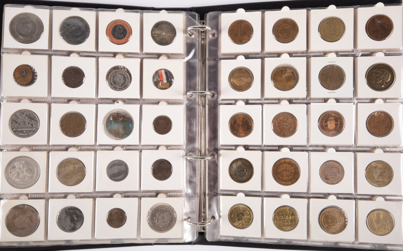 Medals in albums - Miscellaneous - Album holding appr. 274 medals