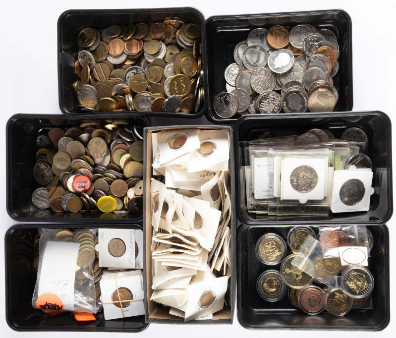 Medals in boxes - Netherlands - Large lot modern medals and tokens: 1x box cente...