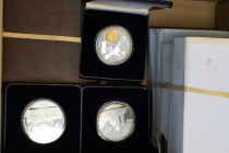 Medals in boxes - Miscellaneous - Six medals Euro-Giant (4 ounces each), 5x Euroset Malta 2008 BU in wooden box and 4x proba-set Sweden and Andorra