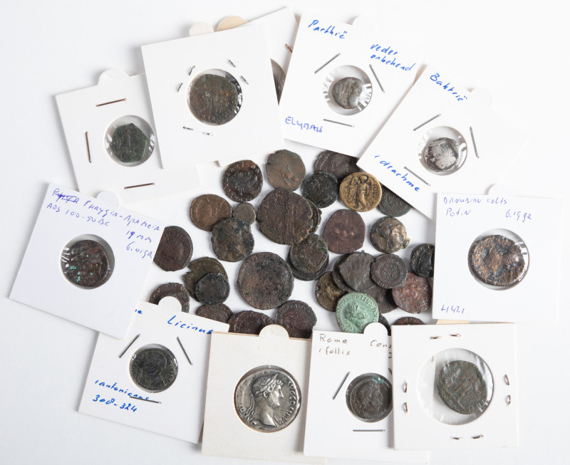 Ancient coins in lots - - Roman coinage - Lot with mostly Roman copper coins in ...