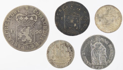 Dutch Provincial in boxes - Small box Dutch provincial coinage among which Scheepjesschellingen, Guldens, etc. - Total 5 pcs.