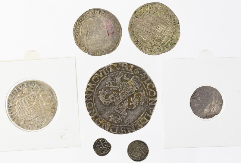 Dutch Provincial in boxes - Small lot silver provincial coinage among which 1/5 ...