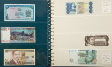 Banknotes world in albums - Africa - Album banknotes Africa among which Angola, Biafra, Burundi, Equatorial Guinea, Ghana, Kenya, Sudan, Tanzania, Uga...