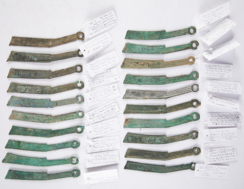 Coins world in boxes - China - Lot with 20 pieces Ming Knife money, ca. 400-220 ...