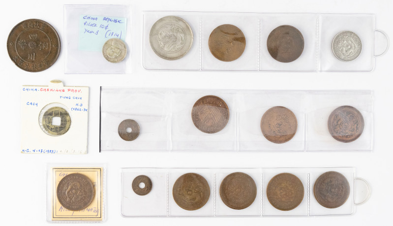 Coins world in boxes - China - Lot various Chinese coins incl. Restrike Hupeh 50...