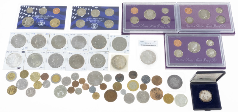 Coins world in boxes - USA - Box with USA coins and proof coin sets incl. 1 Doll...