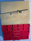 CAJA monetario L con 2 bandejas de 20 huecos y 4 bandejas de 12 huecos
