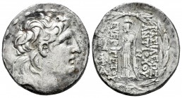 Imperio Seleucida. Antioco VII. Tetradracma-Tetradrachm. 138-129 a.C. Siria. (Cy-3080). (Gc-7092 variante). Anv.: Cabeza diademada a derecha. Rev.: At...