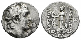 Reino Capadocia. Ariarathes VI. Dracma-Drachm. 130-116 a.C. (Gc-7290 similar). Anv.: Cabeza diademada a derecha. Rev.: Atenea en pie a izquierda con V...
