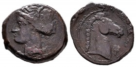 Zeugitania. Cartago. Calco. 300-264 a.C. (Müller-304 variante). Anv.: Cabeza de Ceres a izquierda, detrás letra fenicia ¿Men?. Rev.: Cabeza de caballo...