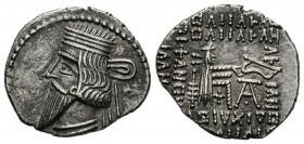 Imperio Parto. Vologases III. Dracma-Drachm. 105-147 d.C. Partia. (Gic-5831). (Mitch-672). Anv.: Busto diademado a izquierda. Rev.: Arquero entronizad...