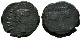 Cascantum. Semis. 14-36 d.C. Cascante (Navarra). (Abh-693). (Acip-3160). Rev.: Toro parado a derecha con leyenda encima MVNICIP y debajo sobre línea C...