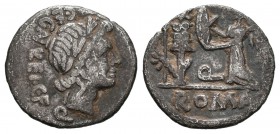 Egnatuleia. Quinario-Quinarius. 97 a.C. (Seaby-1). (Craw-333/1). Rev.: Apolo y Victoria coronando trofeo, en exergo ROMA. Ag. 1,32 g. MBC-. Est...30,0...