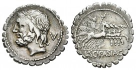 Cornelia. Denario-Denarius. 106 a.C. Roma. (Ffc-615). (Cal-476). Anv.: Cabeza laureada de Júpiter a izquierda, detrás V. Rev.: Júpiter en cuadriga a d...