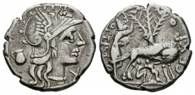 Pompeia. Denario-Denarius. 137 a.C. Italia Central. (Ffc-1021). (Craw-235-1 c). (Cal-1149). Rev.: Loba a derecha amamantando a Rómulo y Remo, alrededo...
