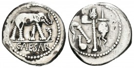 Julio César. Denario forrado-Fourrée denarius. 54-51. Galia. (Ffc-50). (Craw-443/1). (Cal-640). 3,18 g. MBC-. Est...100,00.