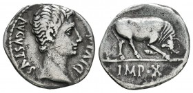 Augusto. Denario-Denarius. 15-13 a.C. Lugdunum. (Ffc-108). (Ric-167a). (Ch-137). Anv.: AVGVSTVS DIVI F. Cabeza desnuda de Augusto a derecha. Rev.: IMP...