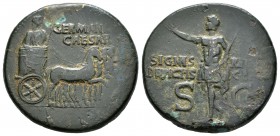 Germánico. Dupondio-Dupondius. 40-41 d.C. Roma. (Spink-1820). (Ric-57). Anv.: GERMANIC CAESAR. Germánico en cuádriga a derecha. Rev.: SIGNIS RE(CEPT) ...