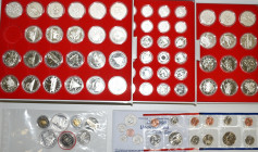 Kanada: 2 Lindnerboxen mit Sammlung 47 x 1 Dollar Gedenkmünzen ca. 1975-2001. Alle Münzen in Kapseln, überwiegend doppelt, aus Silber und in der höchs...