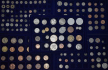 Alle Welt: Koffer mit fast 200 alten Münzen. Dabei 10 alte Römer, 3 Cash Münzen, viele Kleinmünzen aus dem RDR um 1800 aber auch älter, ausländische K...