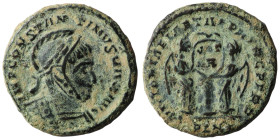 Constantinus I. (307-337 AD). Follis. London. Obv: CONSTANTINVS AVG. helmeted bust of Constantinus right. Rev: VICTORIAE LAETAE PRINC PERP. two Victor...