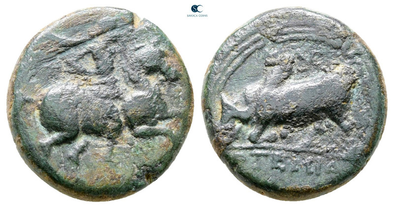 Ionia. Magnesia ad Maeander circa 350-200 BC. 
Bronze Æ

16 mm, 3,99 g


...