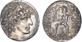 ROIS DE SYRIE
Philippe Philadelphe, frappe posthume (-64/...) : Tétradrachme à la tête du roi diadémée à droite - R/: Zeus nicéphore assis à gauche s...