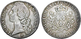 LOUIS XV le Bien aimé (1715-1774)
Écu aux branches d'olivier & au bandeau
1747 C - TB 15 (TB)
Rarissime !!!


DR 557, D 1680, GR 322, Dav# 1331,...
